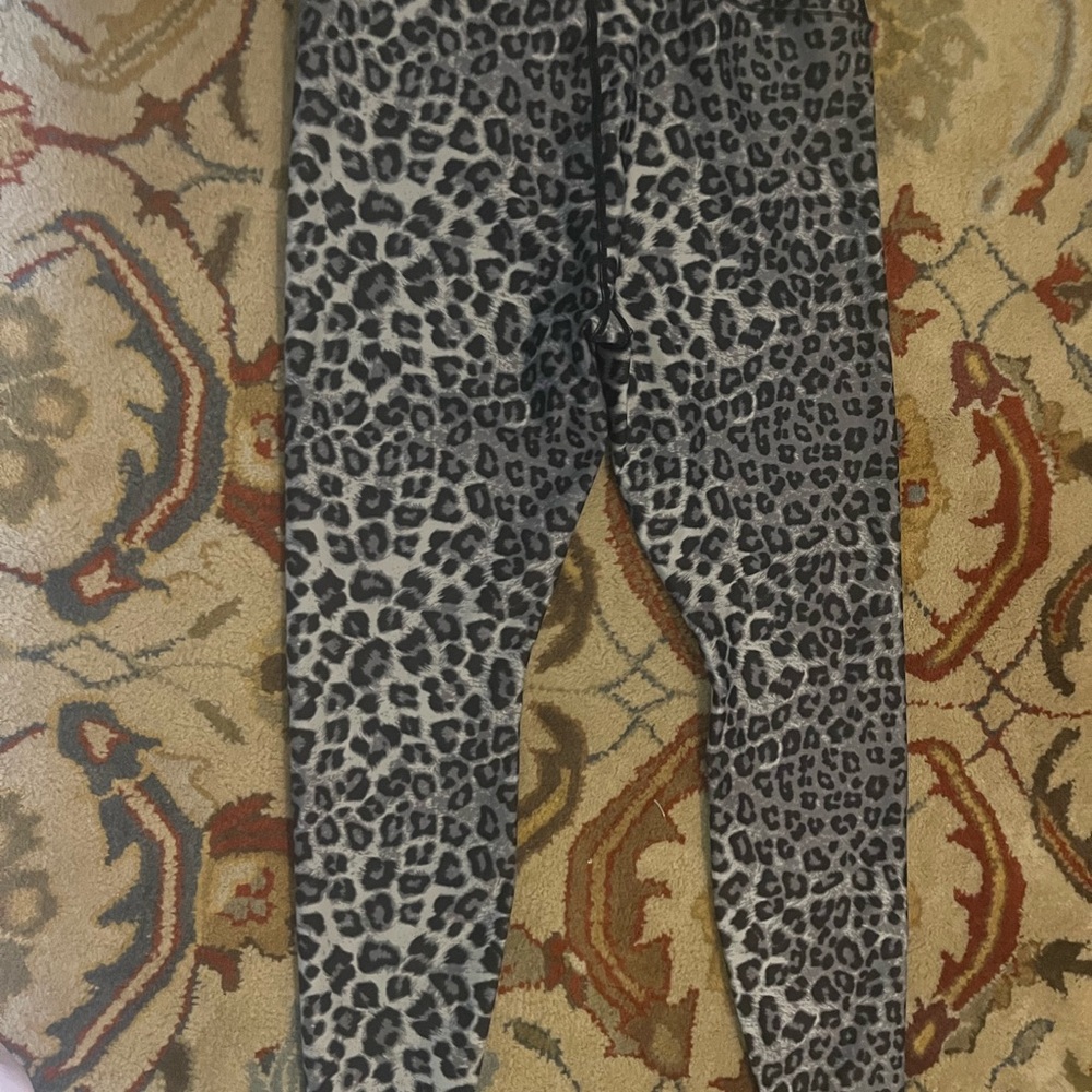 Good American- Leopard Print (Size 4) Leggings!